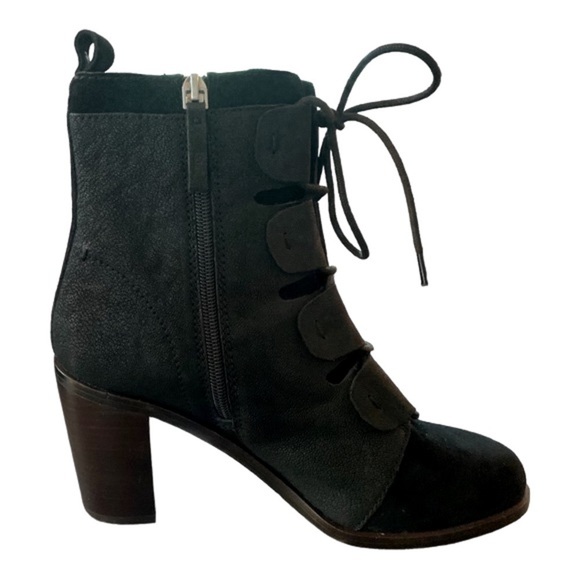 ED Ellen Degeneres NWOT Wallee Black Leather Suede Lace-Up Ankle Boots sz 9.5 - Picture 4 of 9